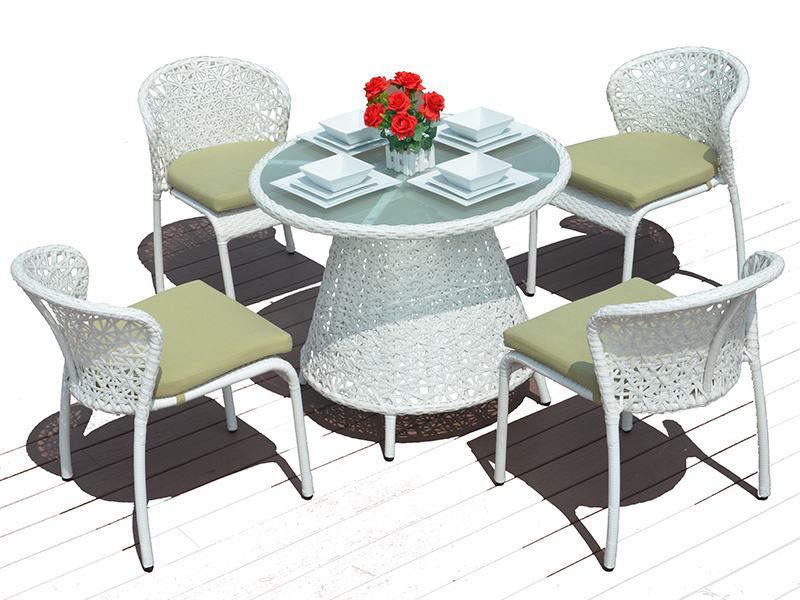 rattan wicker dining table