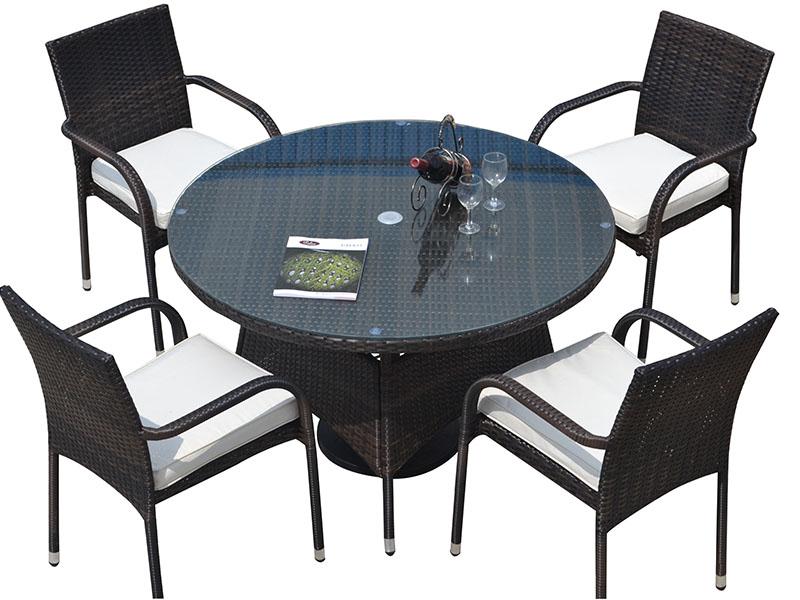mesa de comedor al aire libre